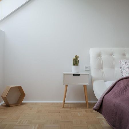 Dot 3 Bdr Apartment With Tyn Cathedral View & Ac Praha Exteriér fotografie