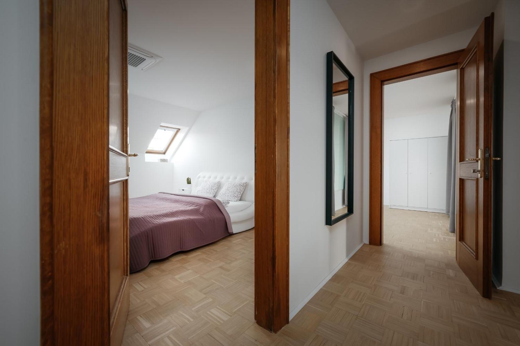 Dot 3 Bdr Apartment With Tyn Cathedral View & Ac Praha Exteriér fotografie